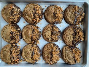 Jumbo Peanut Butter Butterfinger Cookies-from above